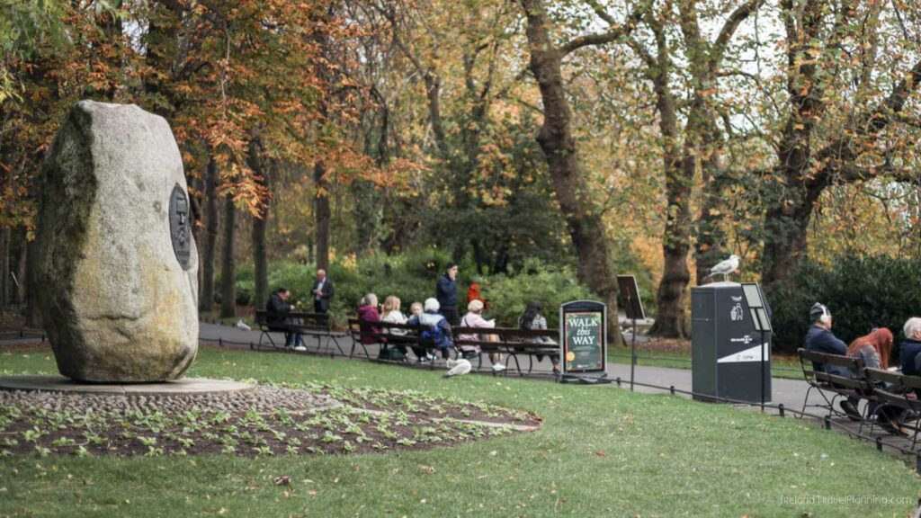 People relax in St. Stephen's Green, a free thing to do in Dublin.