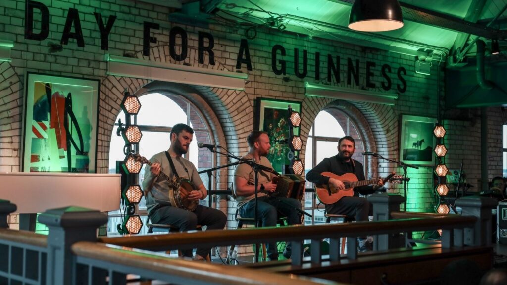 Live Irish music performance in Dublin, "Day for a Guinness