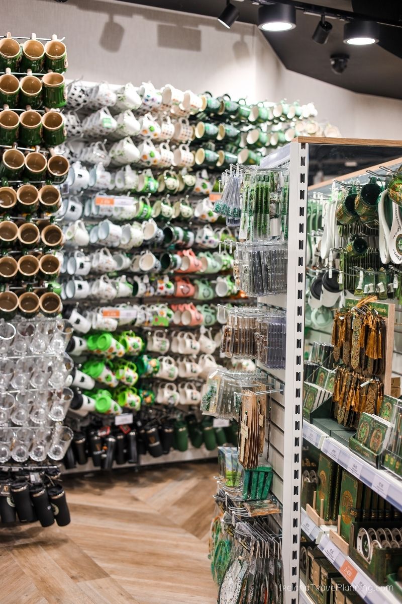 Souvenir shop in Ireland with mugs and gifts for an Ireland trip.
